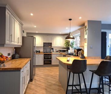 4 bedroom house to rent - Photo 4