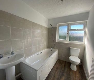 3 bedroom terraced house to rent - Photo 6