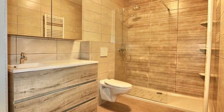 Appartement te huur in Eeklo voor € 850 met 2 slaapkamers - Photo 3