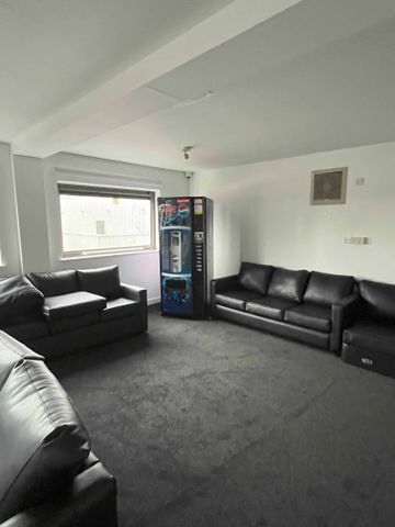 Double Partly Accessible Studio - Photo 3