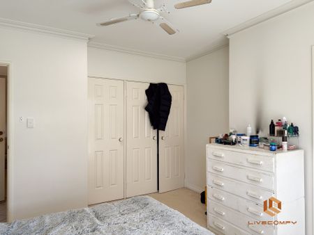 Victoria Park - Photo 3