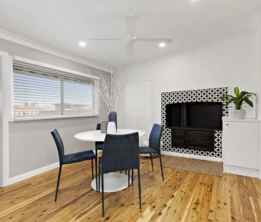 MODERN LIVING - Photo 2