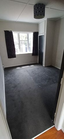 Huge Deck Fully fenced. Washer, Dryer Dishwasher. - Photo 3