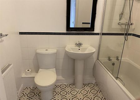 2 bedroom apartment to rent - Photo 4