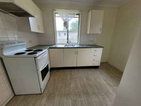 3 Bedroom Family Home - Photo 3