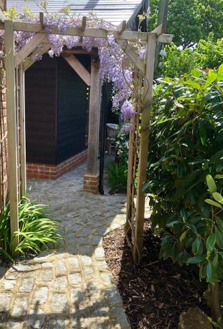 1 bedroom bungalow to rent - Photo 3