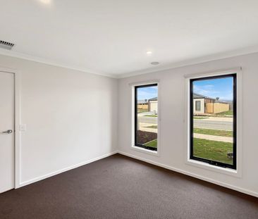 14 Millau Street, Wallan, Vic 3756 - Photo 4