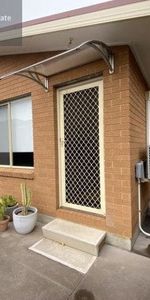 Home Sweet Home! - NO LAWNS TO MAINTAIN, 2 DRIVEWAY CAR SPACES, 2 TOILETS - Photo 4