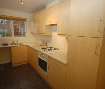 2 bedroom semi-detached house to rent - Photo 4