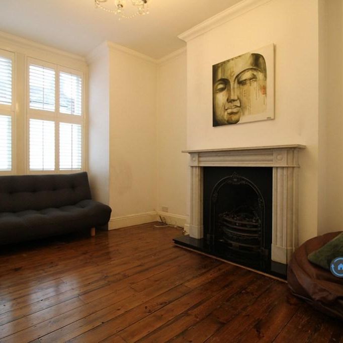 4 bedroom terraced house to rent - Photo 1