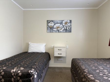 Studio Style living at its best - Photo 4
