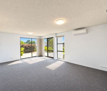 3/9 Watkins Street, The Junction - Photo 1