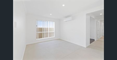 Modern Family Home in Yarrabilba - Photo 5