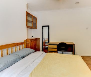 6 Bed Terraced House, Baden Road, BN2 - Photo 6