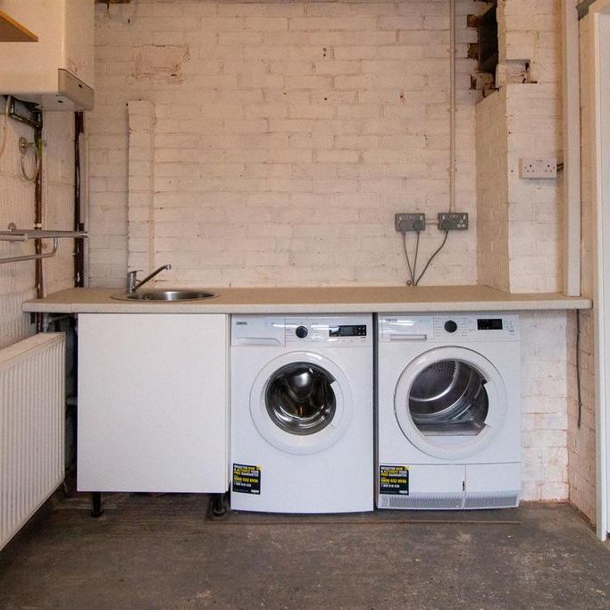 3 bedroom terraced house to rent - Photo 1