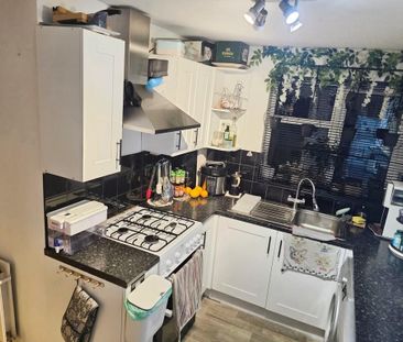 3 bedroom detached house to rent - Photo 4