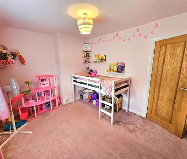 3 bedroom end of terrace house to rent - Photo 4