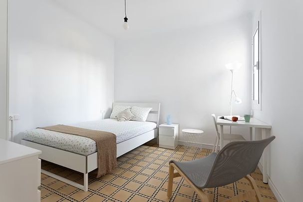 Carrer de Gombau, Barcelona, Catalonia 08003 - Photo 1