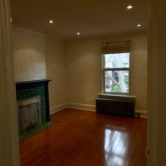 2 Bedroom + Den, 2nd Floor Apartment - Grace Street - Photo 1