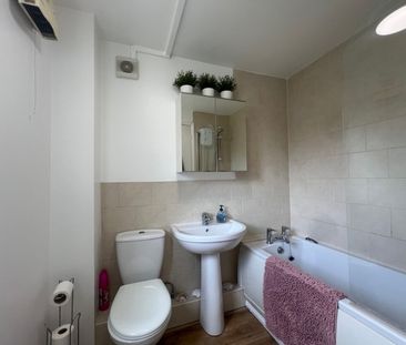 1 bedroom Maisonette - Walnut Tree Close, Stevenage - Photo 4