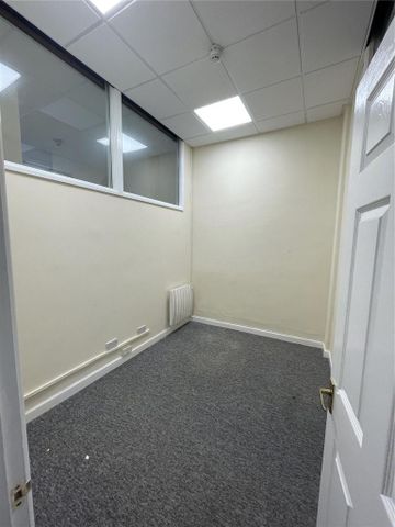 Property to rent - Photo 5