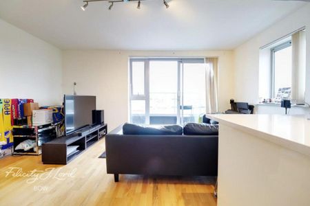 3 bedroom flat to rent - Photo 4