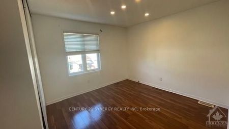 For Lease - 13 BARNSTONE Drive, Barrhaven, Ontario - Photo 2