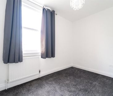 2 bedroom property to rent - Photo 6