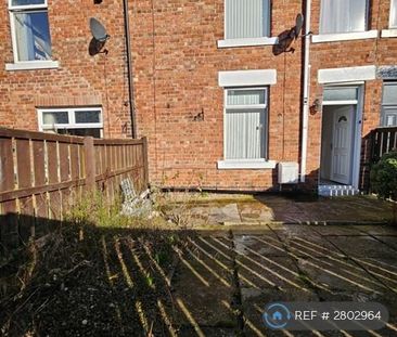 3 bedroom terraced house to rent - Photo 3