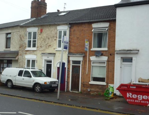 2 bedroom terraced house to rent - Photo 1