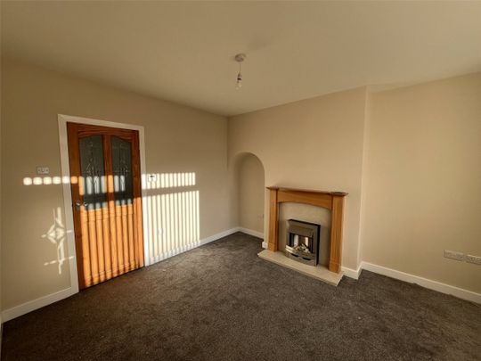 Oaklands Avenue, Northowram, Halifax, West Yorkshire, HX3 - Photo 1