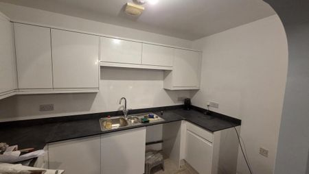 1 bedroom ground floor flat to rent - Photo 3