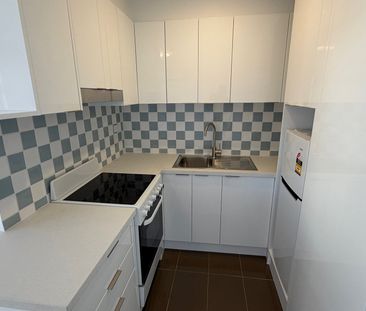 10/82 Grey Street, St Kilda VIC 3182 - Photo 5