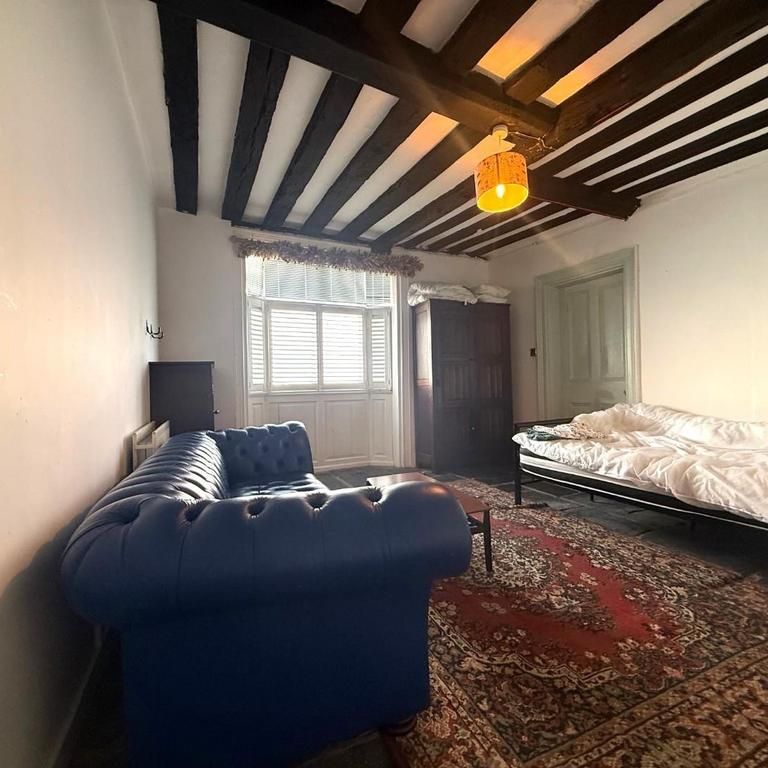 1 bedroom in a house share to rent - Photo 1