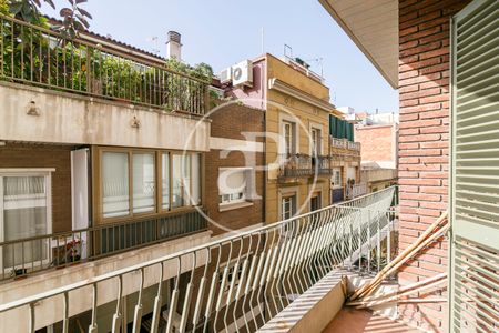 Apartment for rent next to Plaza Narcís Oller - Photo 2