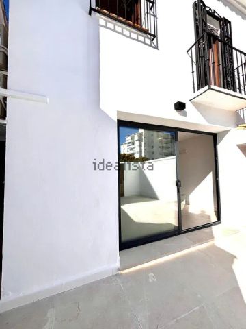 Alquiler de chalet adosado en Calle Geraneos - Photo 4