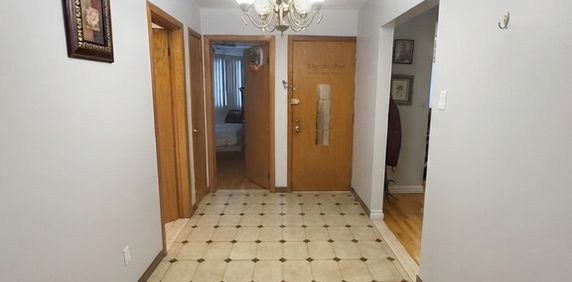 51/2 Au Rez-de-chaussée - Photo 2