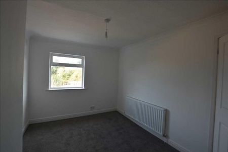 2 bedroom semi-detached house to rent - Photo 2