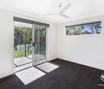 3 BED, A/C, MINUTES TO GATEWAY 3bed, large living space unit, A/C, ... - Photo 3