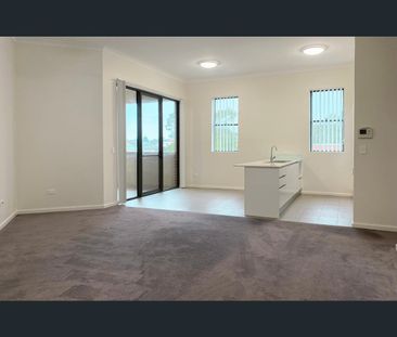 2/292-296 Gipps Road, Keiraville, NSW 2500 - Photo 2