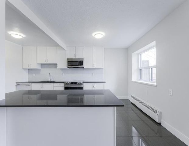 245 Lakeshore Drive | 245 Lakeshore Drive, Toronto - Photo 1