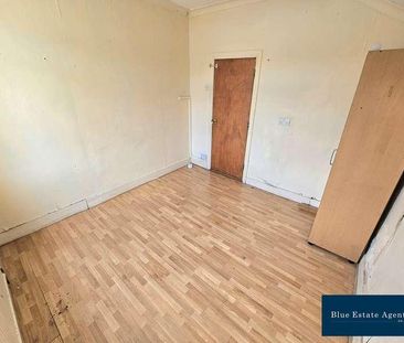 Townsend Road, Southall, UB1 - Photo 1