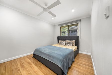 Well Presented 2 Bedroom Unit - Photo 4