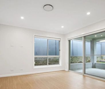 Stylish 4-bedroom family home! - Photo 5