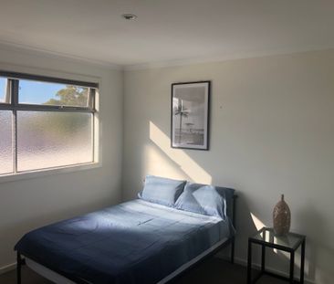 Lalor - Photo 2