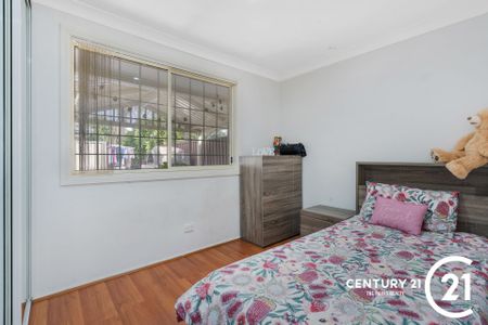 Modern Three Bedroom Home! - Photo 5