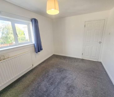 2 bedroom semi-detached house to rent - Photo 2