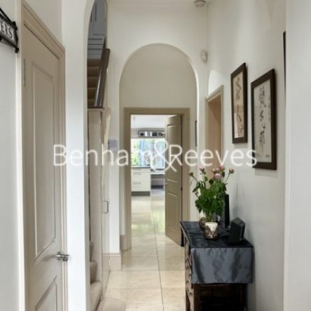 5 Bedroom house to rent in North End Road, Hampstead, NW11 - Photo 1