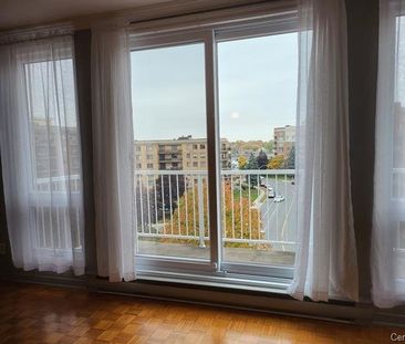 Condo for rent, Montréal (Anjou) - Photo 2