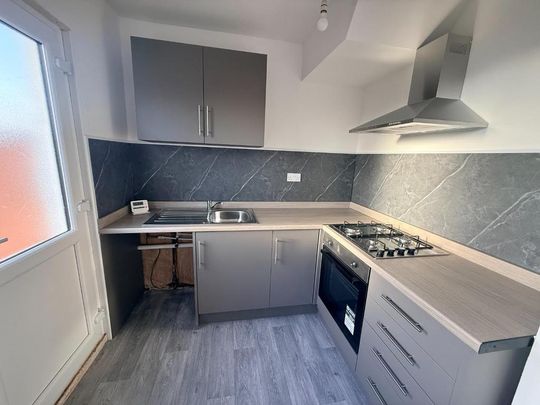 3 bedroom terraced house to rent - Photo 1